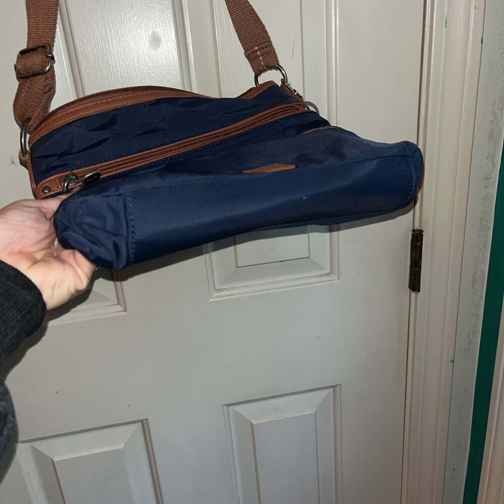 The Sak Esperato Eco-Twill Crossbody - Picture 4 of 5